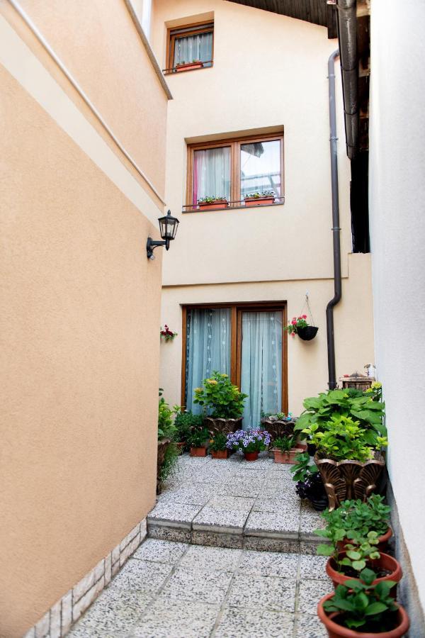 Guest House Ćiro SJJ Extérieur photo