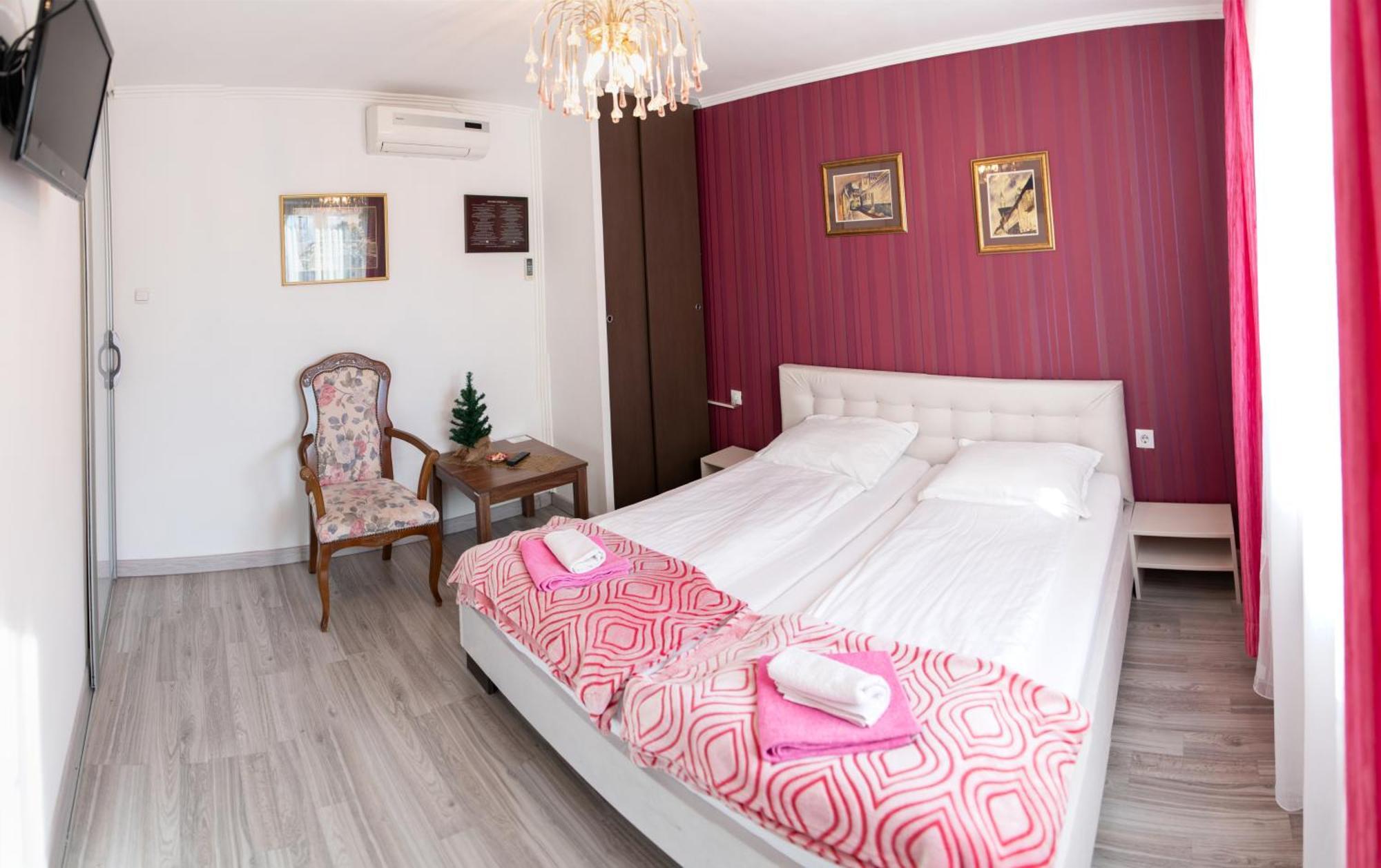 Guest House Ćiro SJJ Extérieur photo