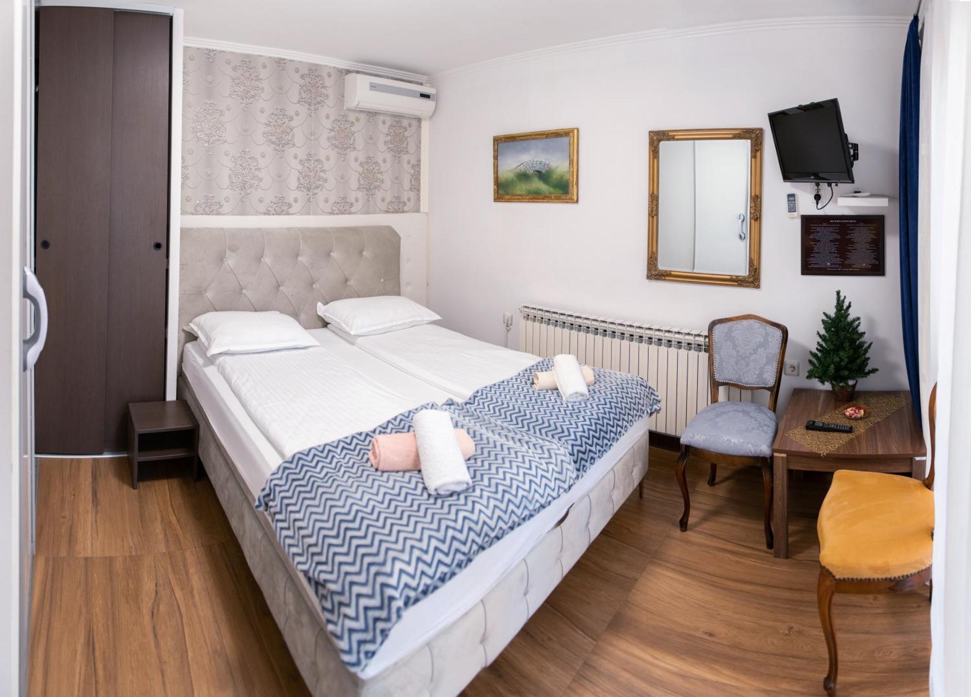 Guest House Ćiro SJJ Extérieur photo