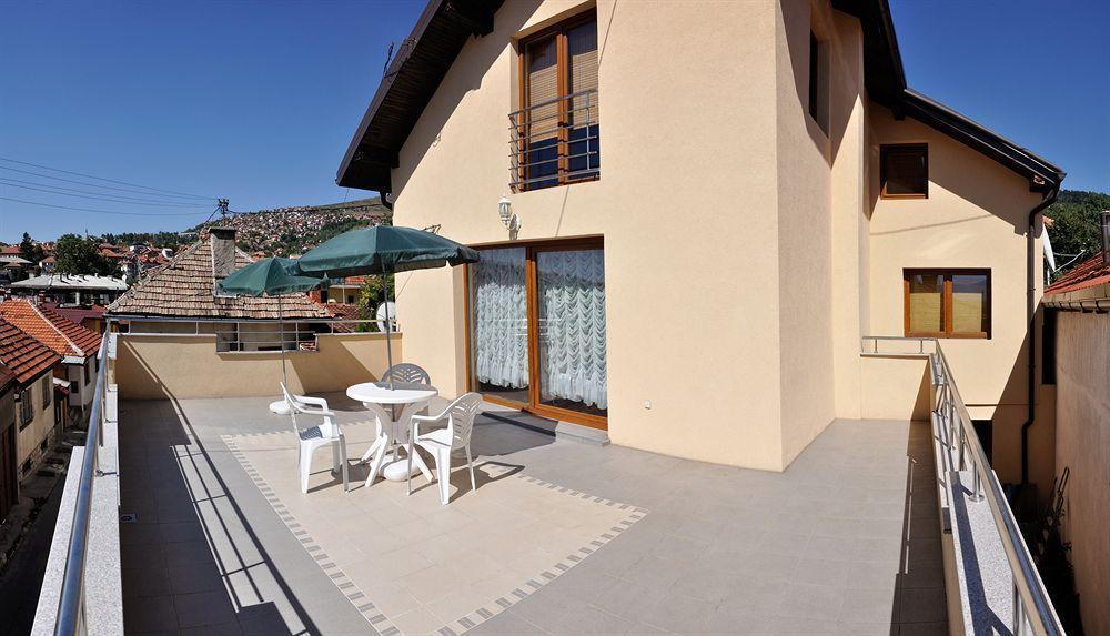 Guest House Ćiro SJJ Extérieur photo