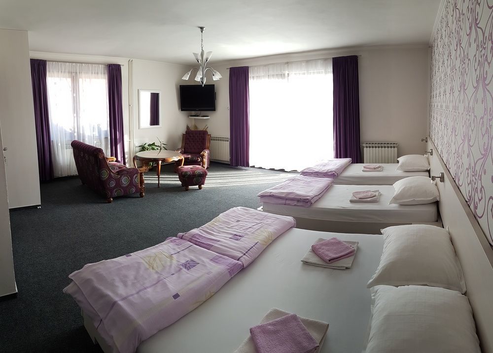 Guest House Ćiro SJJ Extérieur photo