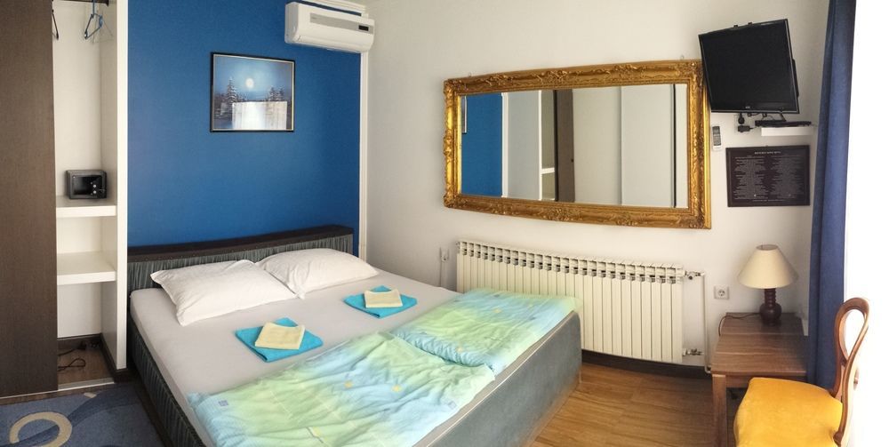 Guest House Ćiro SJJ Extérieur photo