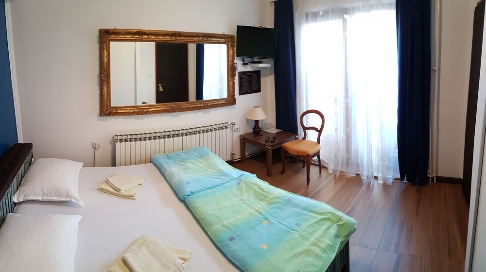 Guest House Ćiro SJJ Extérieur photo