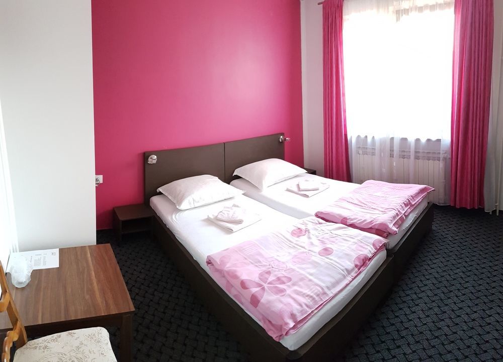 Guest House Ćiro SJJ Extérieur photo