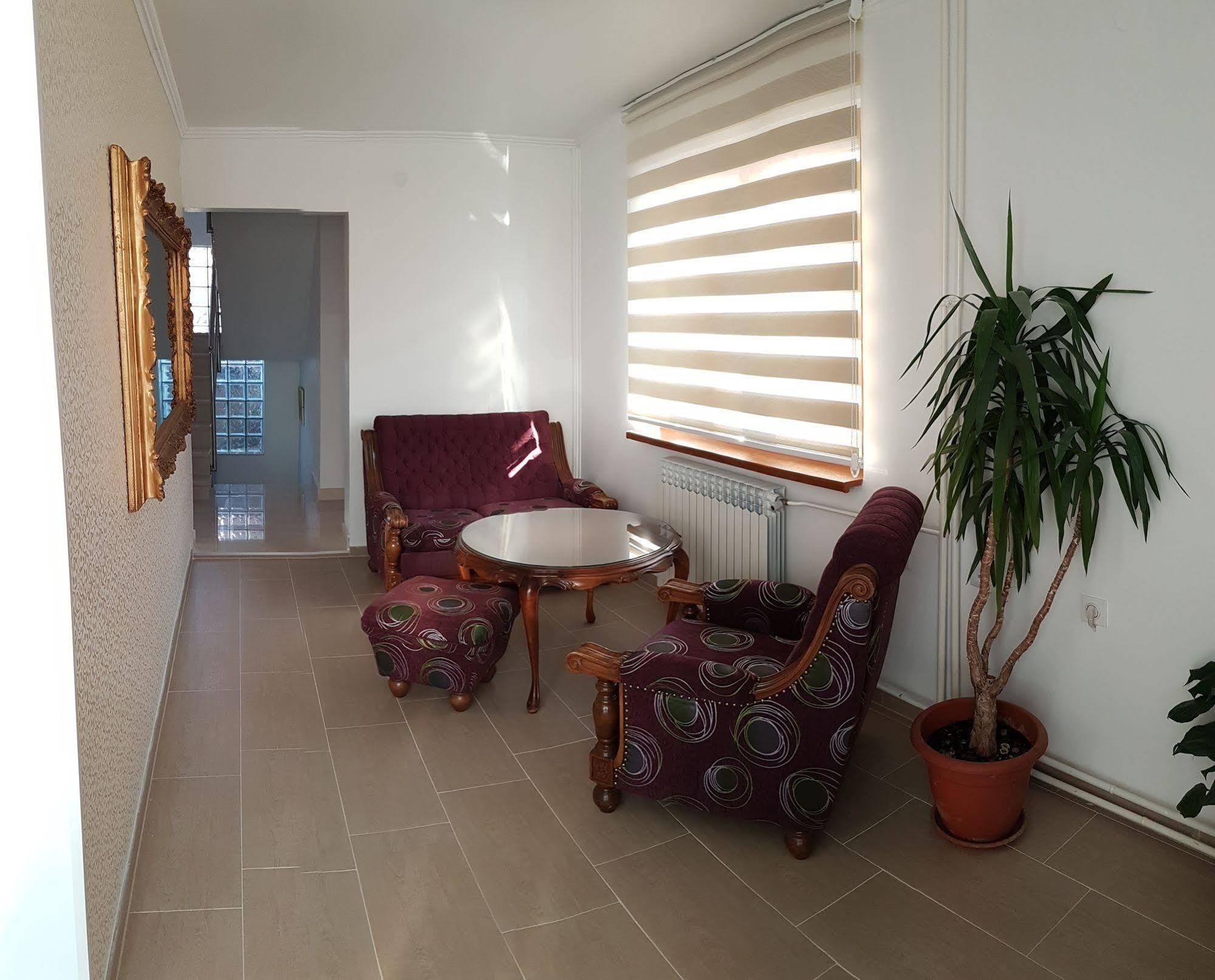 Guest House Ćiro SJJ Extérieur photo